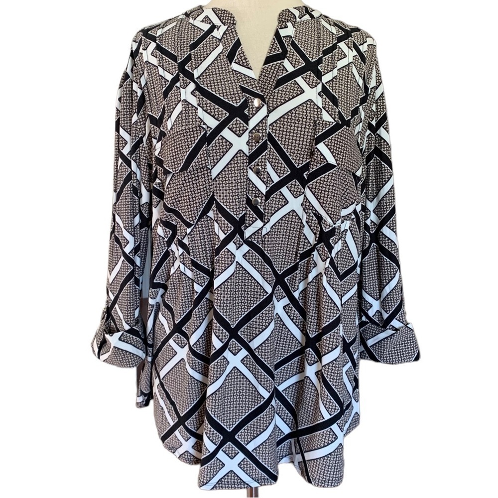 COCOMO 2X Beige black white 3/4 sleeve Plus Size women's Pintuck Blouse